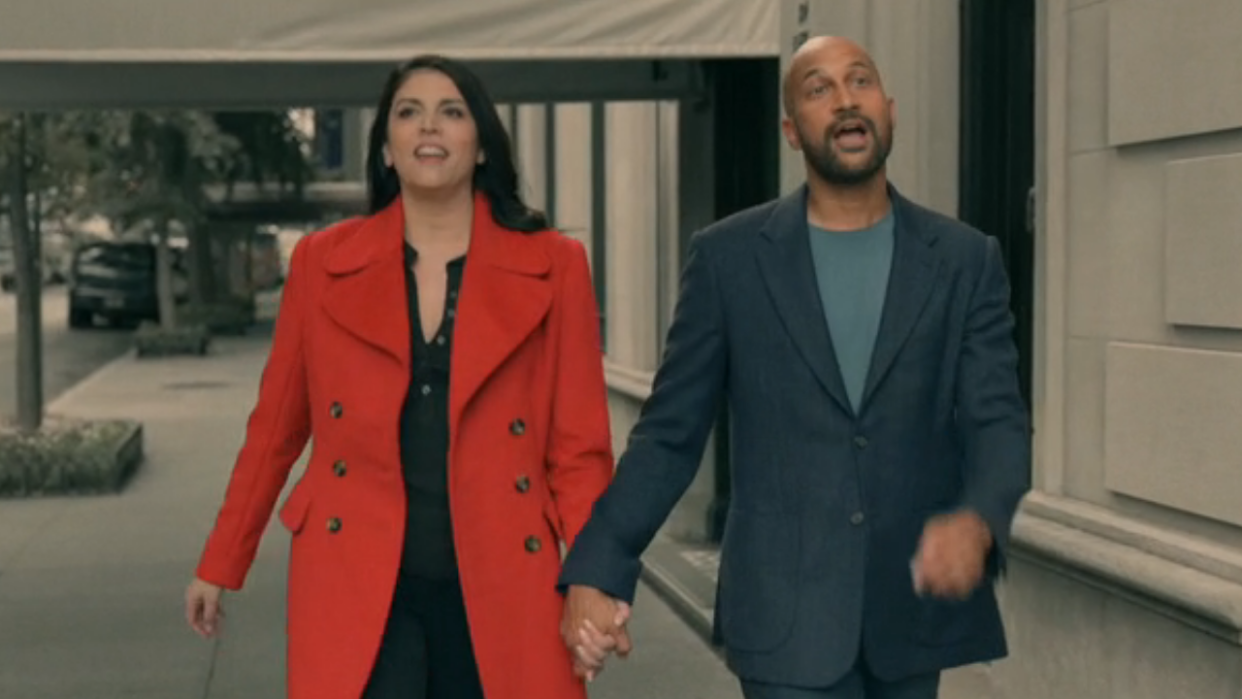  Cecily Strong and Keegan-Michael Key in Schmigadoon. 