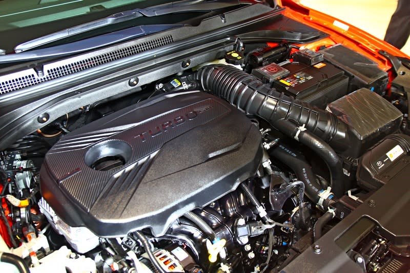 1.6升渦輪引擎擁有204hp最大馬力。