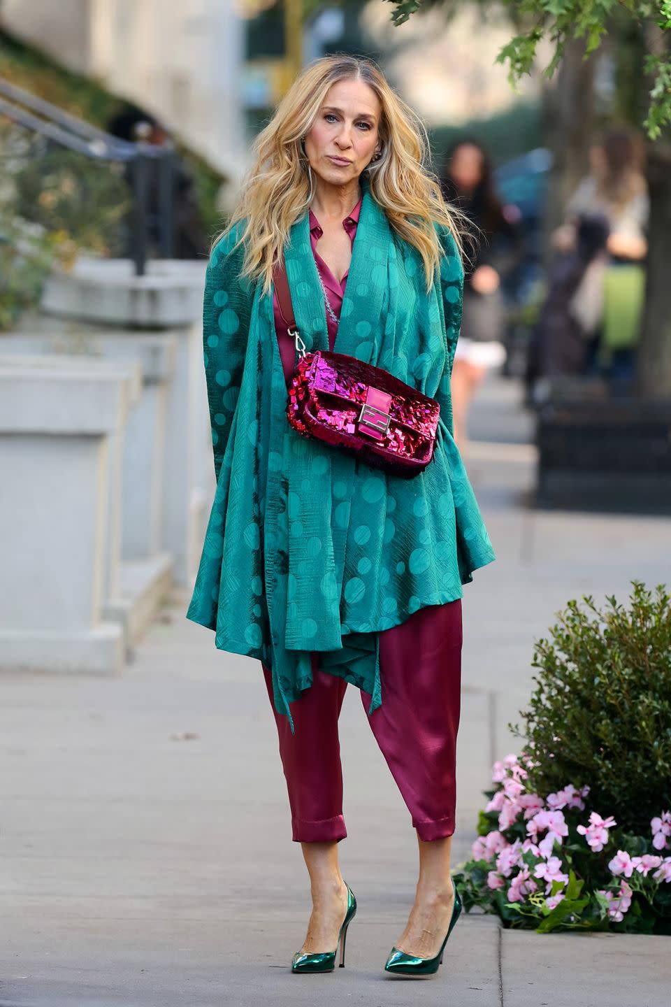 new york, ny january 09 sarah jessica parker is seen at the film set of the and just like that tv series on january 09, 2023 in new york city photo by jose perezbauer griffingc images