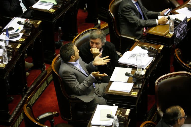 Los diputados por el Frente para la Victoria Juan Cabandié y Máximo Kirchner