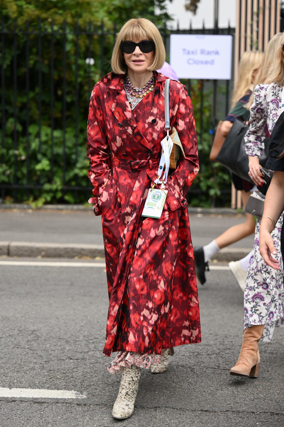 LONDON, ENGLAND - JULY 08: Anna Wintour attends day six of the Wimbledon Tennis Championships at All England Lawn Tennis and Croquet Club on July 08, 2023 in London, England. (Photo by Karwai Tang/WireImage)