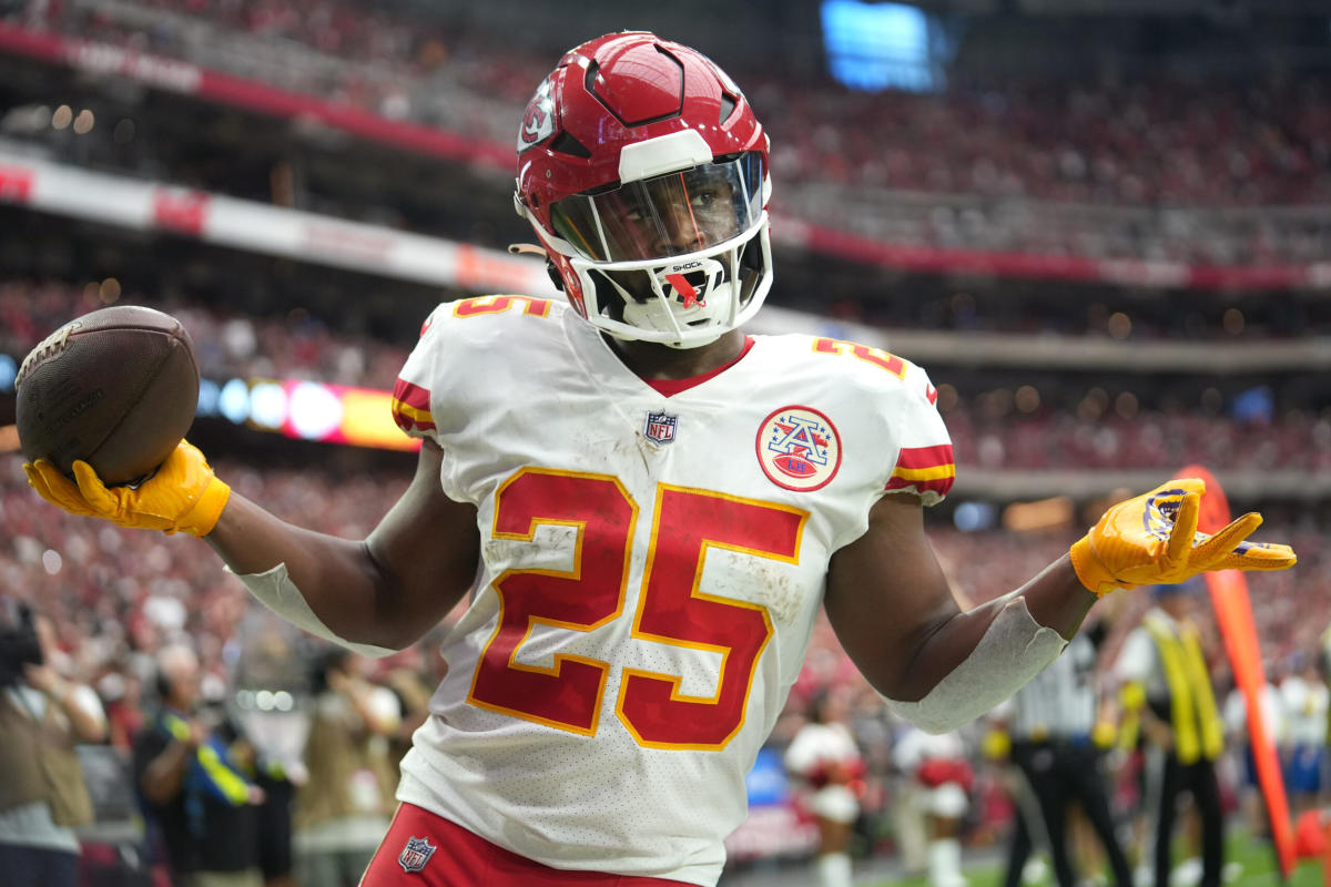 Andy Reid on Chiefs RB Clyde Edwards-Helaire at OTAs: 'He looks great'