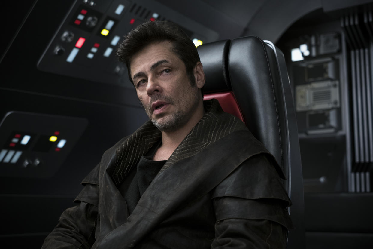 This image released by Lucasfilm shows Benicio del Toro as DJ in “Star Wars: The Last Jedi,” in theaters on Dec. 15. (Jonathan Olley/Lucasfilm via AP)