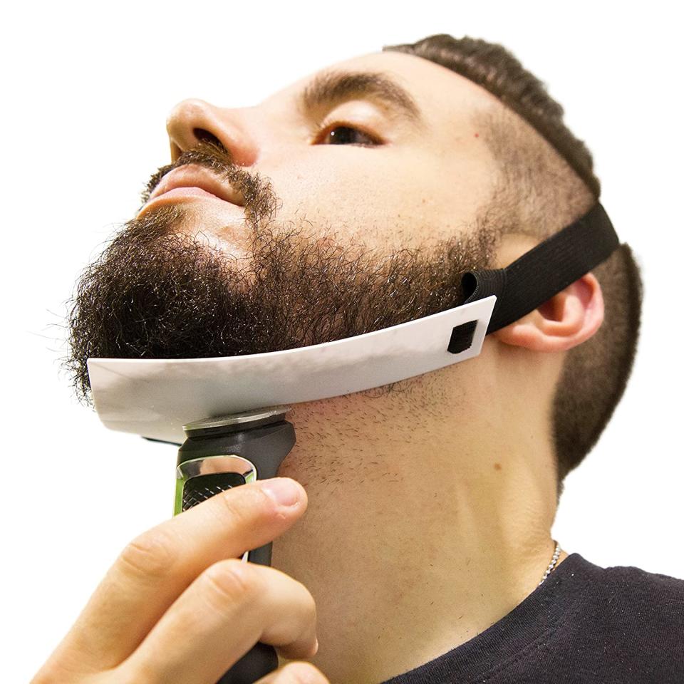 Man uses Aberlite FlexShaper Beard Shaper; best beard shaping tools