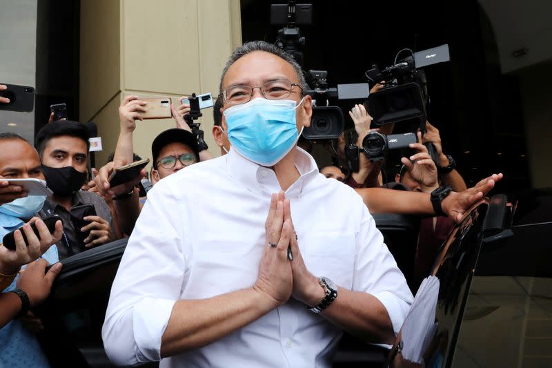 FILE PHOTO: Malaysia's Minister of Foreign Affair Hishammuddin Hussein leaves after a meeting at United Malays National Organization (UMNO) headquarters in Kuala Lumpur