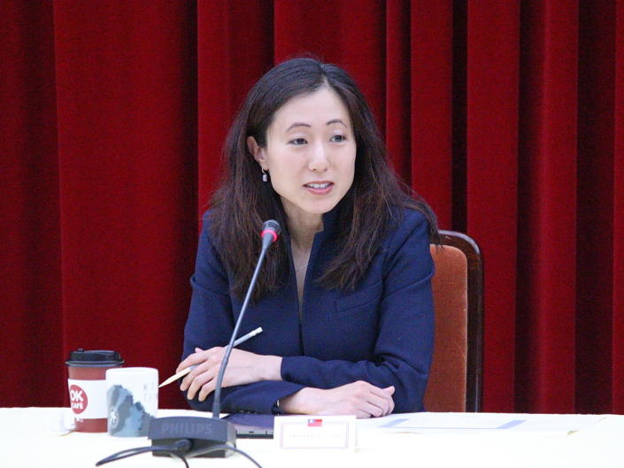 美國國際開發金融公司(DFC)幕僚長瑞伊(Jane Rhee)率團訪台，8日出席在外交部舉行的座談會 (央廣記者王照坤 攝)