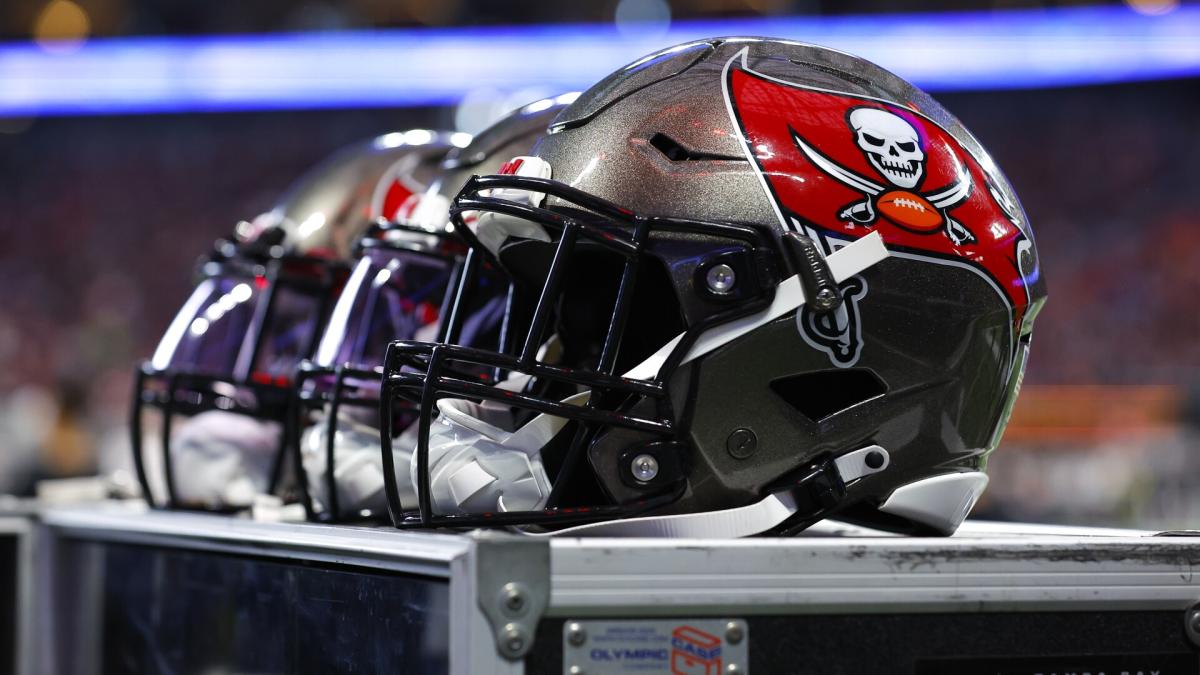 Giants allow stranded Tampa Bay Bucs to use practice facility