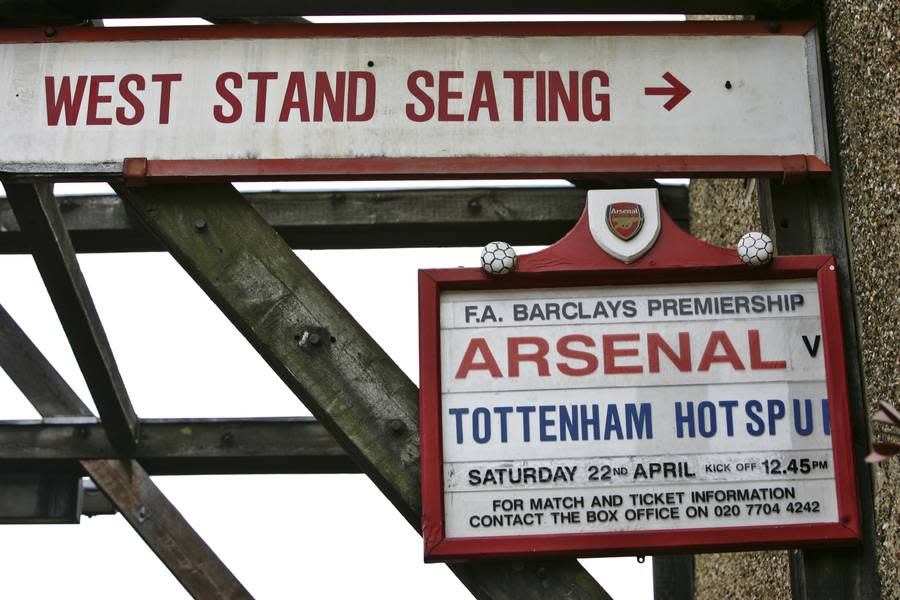 Insgesamt bot das Stadium 38.500 Zuschauern Platz und war, wie alle englischen Stadien, zuletzt eine reine Sitzplatz-Arena. Seinen Zuschauerrekord stellte das Stadion im Jahr 1935 auf, als 73.295 Besucher dem Spiel FC Arsenal gegen FC Sunderland beiwohnten