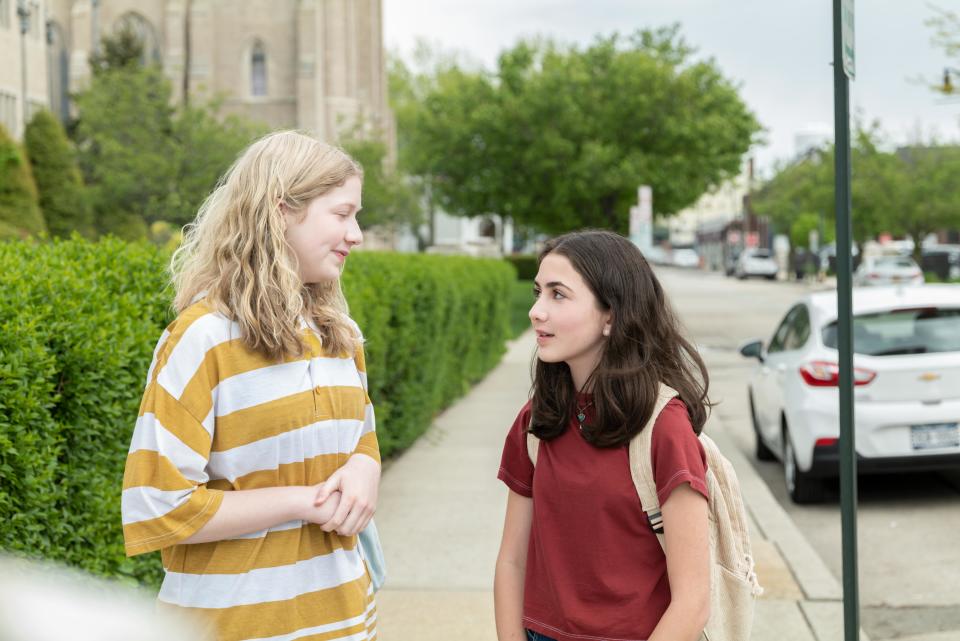 A younger version of Beth is played by Violet Young, in a scene with her onscreen bestie Liz (Grace Power).