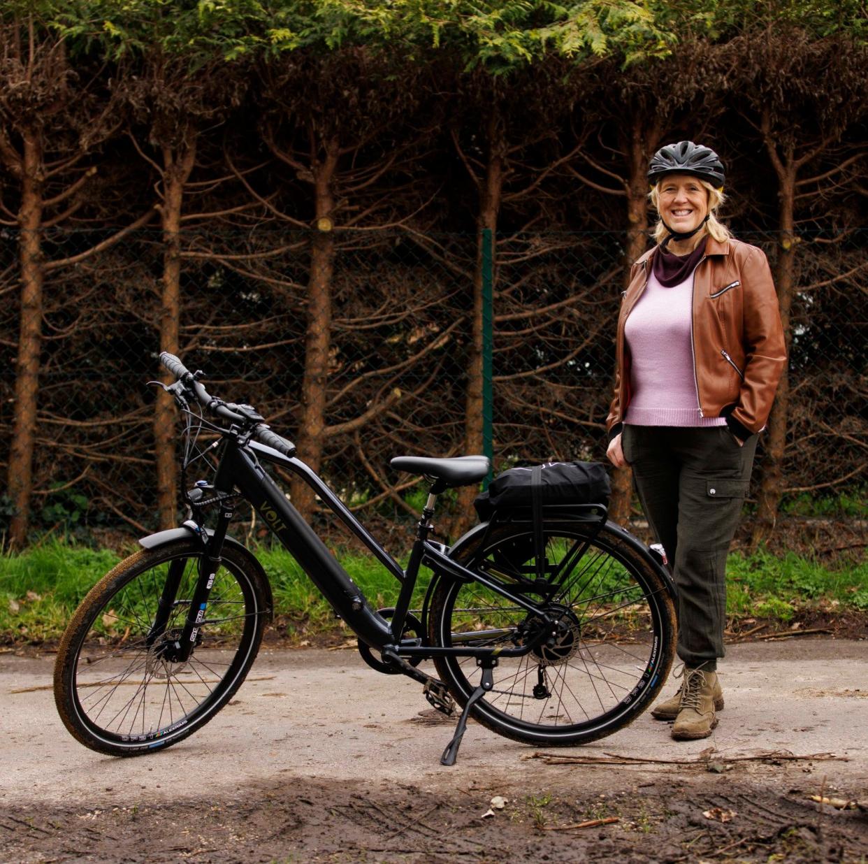 Victoria and her 21.5kg Pulse (£1,949), with puncture-resistant Schwalbe tyres and a top speed of 15.5mph