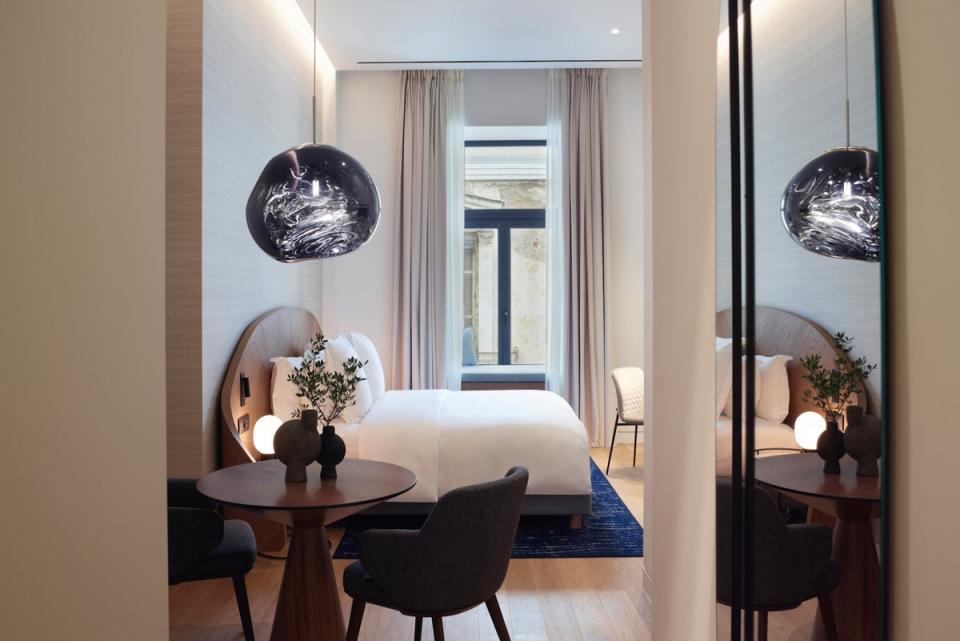 Milos has 42 elegant rooms (Milos Hotel)