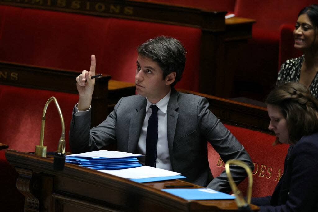 Avec ces nouvelles « QAG », Attal (ici en février 2024) confirme sa stratégie de l’omniprésence