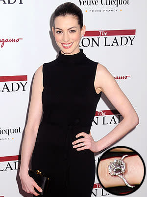 Anne Hathaway's ring