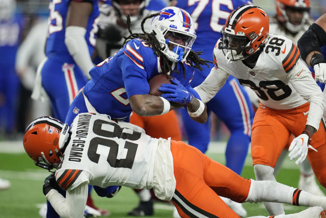 Buffalo Bills running back Devin Singletary (26) walks on the sideline  during the second quarter of an NFL football game against the Los Angeles  Rams, Sunday, Sept. 27, 2020, in Orchard Park