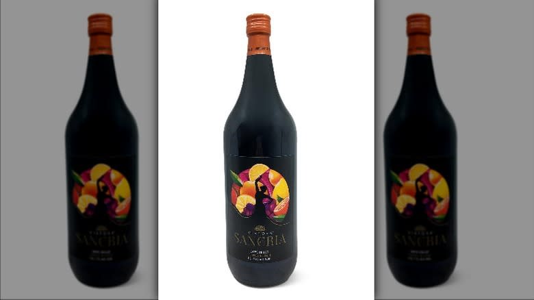 Vistosa sangria bottle