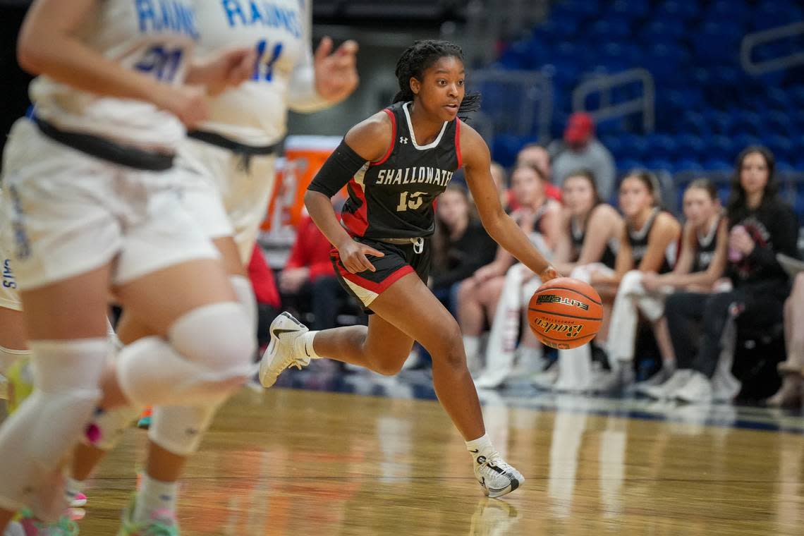 Shallowater’s Keelie Williams moves up court against Emory Rains in a Class 3A state semifinal on Thursday, February 29, 2024 at the Alamodome in San Antonio, Texas. Shallowater downed No. 3 Rains 59-47. Whitney Magness/University Interscholastic League