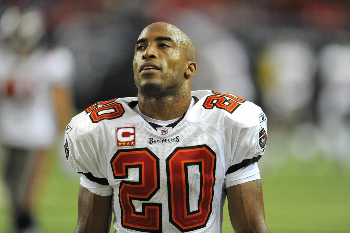 Rondé Barber to be inducted into Bucs Ring of Honor