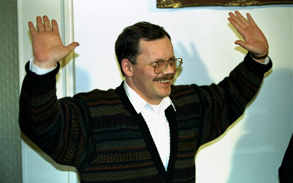 Terry Anderson at a news conference in Damascus after his release on December 4 1991.