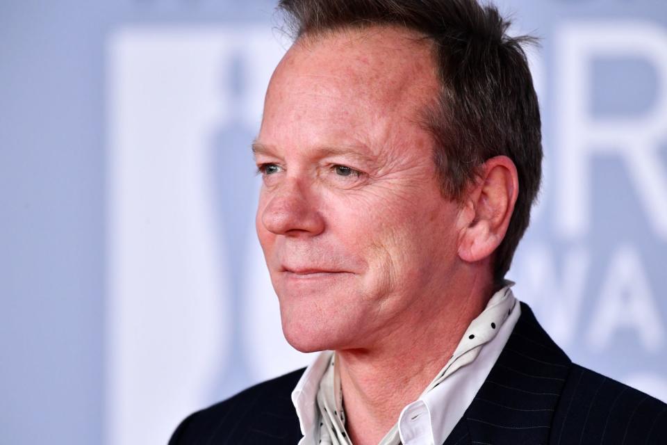 Der kanadische Schauspieler Kiefer Sutherland heißt eigentlich Kiefer William Frederick Dempsey George Rufus Sutherland. Das Schauspielern hat er bereits im Jahr 1983 mit "Max Dugans Moneten" begonnen. (Bild: Gareth Cattermole/Getty Images)