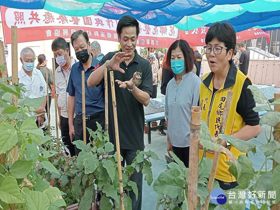 義德發集團獎助長輩走出戶外　讓長者捻花惹草、療癒身心