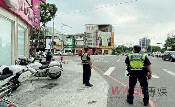 （觀傳媒中彰投新聞）【記者廖妙茜/台中報導】交通部於日前公布113年首季交通死傷統計，其中1-3月行人死傷事故，行人死亡較去年同期增加，交通部針對行人事故分析，行人死亡以第二當事人為主，其中6成9是遭汽車碰撞，年齡層以高齡者占7成3最多；時間多集中於清晨4至8點，與傍晚6點至8點。肇因部分在路口主要是車輛不停讓行人，至於路段則為行人未依標線或標誌穿越道路違規為肇事主因。