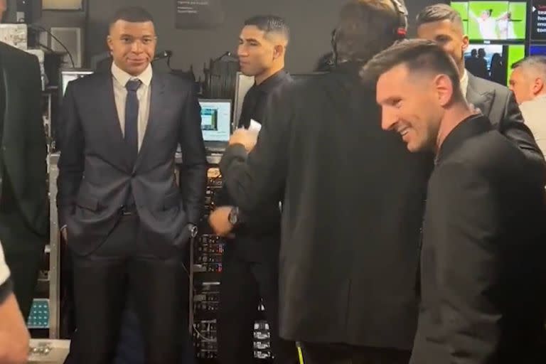 La particular reacción de Mbbappe cuando Tula se acercó a saludar a Messi