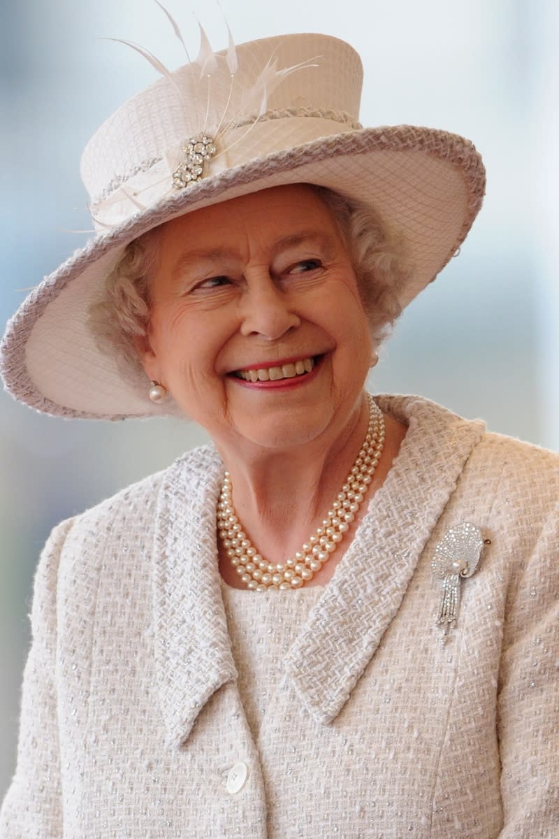 Queen Elizabeth II is pictured awaiting the arrival of Turkey's President Abdullah Gul and his wife Hayrunnisa Gul at an offical welcoming ceremony on November 22, 2011 in London, England. The President of Turkey is on a five day State visit to the UK.