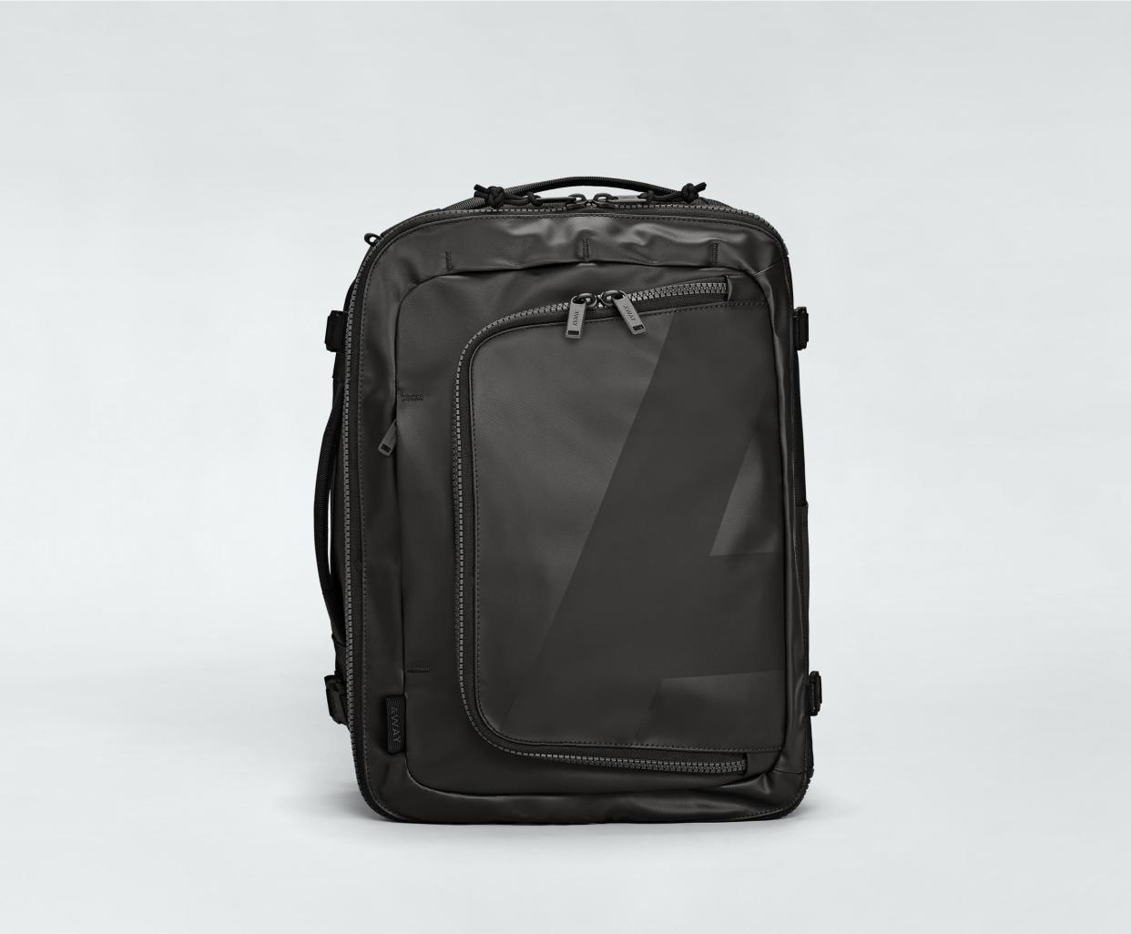 <p><a href="https://go.redirectingat.com?id=74968X1596630&url=https%3A%2F%2Fwww.awaytravel.com%2Ftravel-bags%2Ffor-all-routes-convertible-backpack-25l%3Fcolor%3Dblack&sref=https%3A%2F%2Fwww.esquire.com%2Flifestyle%2Fg38941759%2Fgifts-for-sports-fans%2F" rel="nofollow noopener" target="_blank" data-ylk="slk:Shop Now;elm:context_link;itc:0;sec:content-canvas" class="link rapid-noclick-resp">Shop Now</a></p><p>F.A.R Convertible Backpack</p><p>awaytravel.com</p><p>$180.00</p>