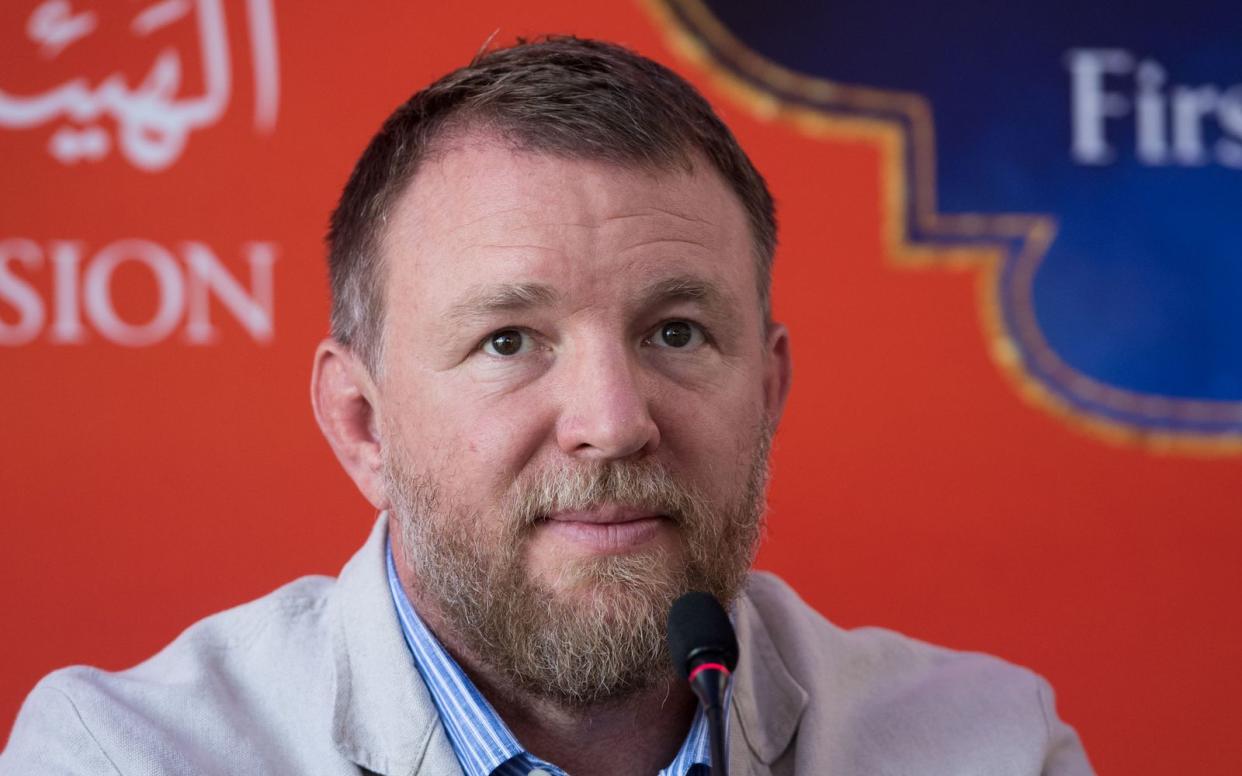 Nach seinem Erfolg bei "Aladdin" soll Guy Ritchie neben "Aladdin 2" auch bei "Hercules" Regie führen. (Bild: 2019 Getty Images for Disney/Ian Gavan)