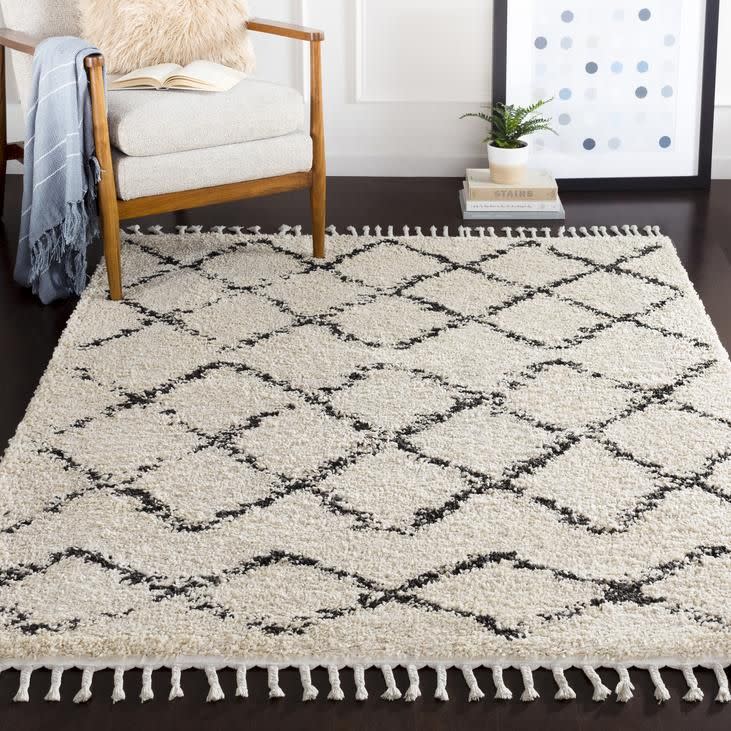 5) Wallagrass Area Rug