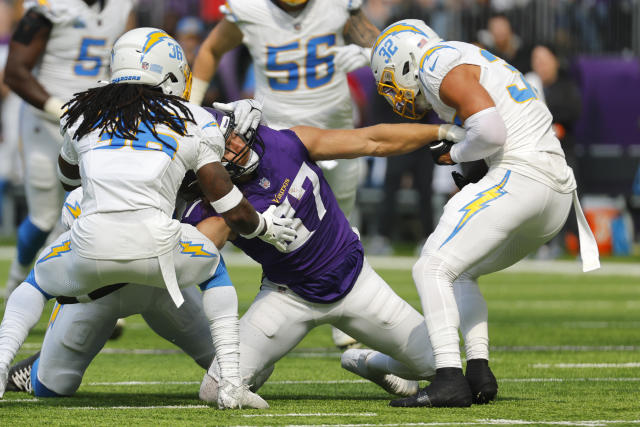 Chargers hold on to defeat Vikings, 28-24 - NBC Sports