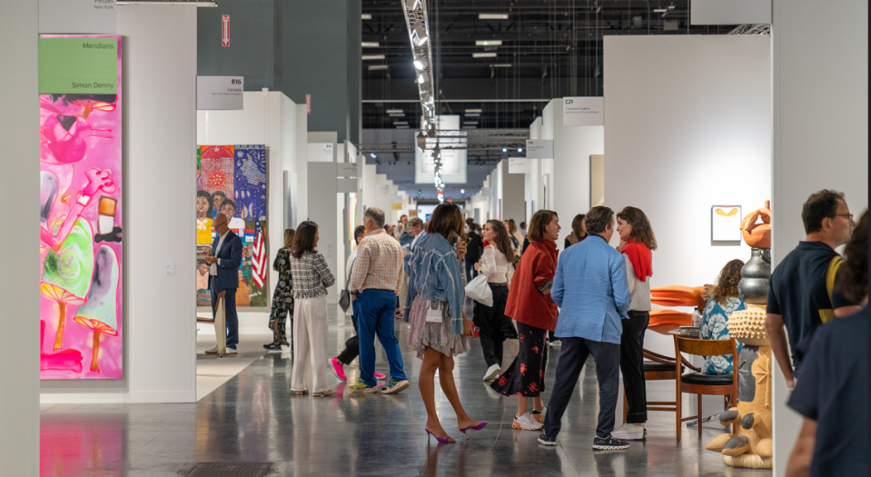 Art Basel Miami Beach (ABMB) se celebra desde el 8 al 10 de diciembre de 2023 en el Centro de Convenciones de Miami Beach. Participan 277 galerías internacionales.