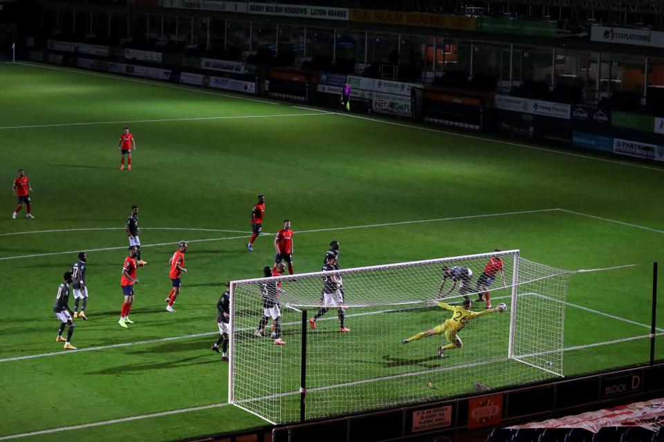 Dean Henderson made a crucial late save on his Manchester United debut against Luton (Getty Images)