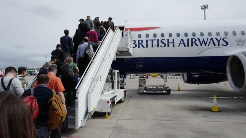 To the left, to the left, everyone please board in a line to the left. - Photo: James D. Morgan (Getty Images)