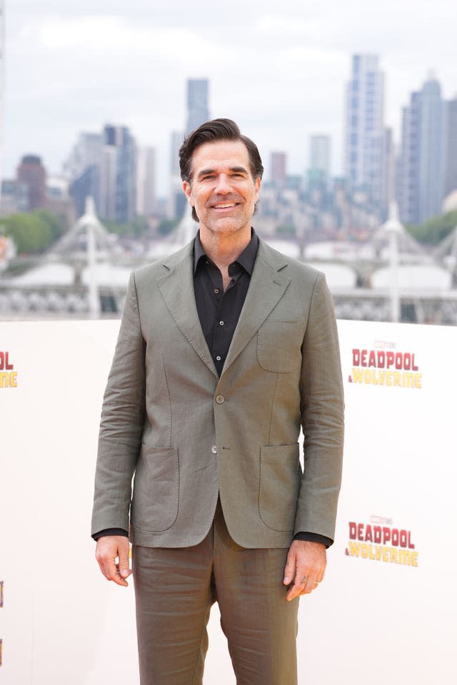 Rob Delaney at the photo call for Deadpool and Wolverine