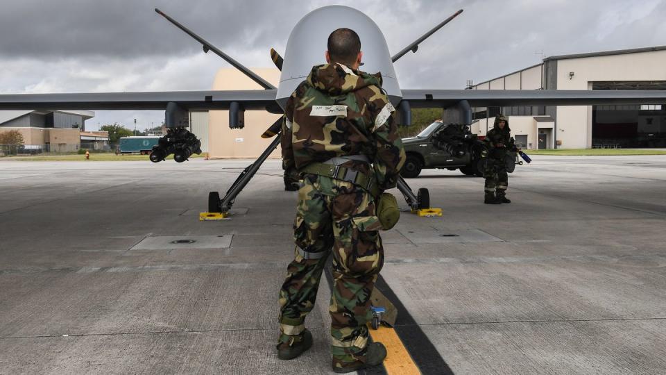 Members of the 147th Attack Wing Aircraft Maintenance Squadron prepare to launch an MQ-9 Reaper during a readiness exercise at Ellington Field JRB in Houston Nov. 4, 2022. (Senior Airman Hannah Kirschman/Air National Guard)