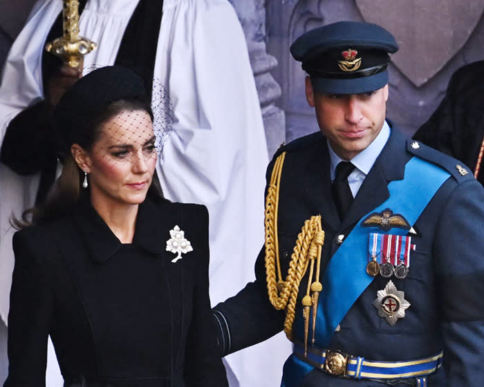 guillermo y kate cortejo fúnebre de Isabel II