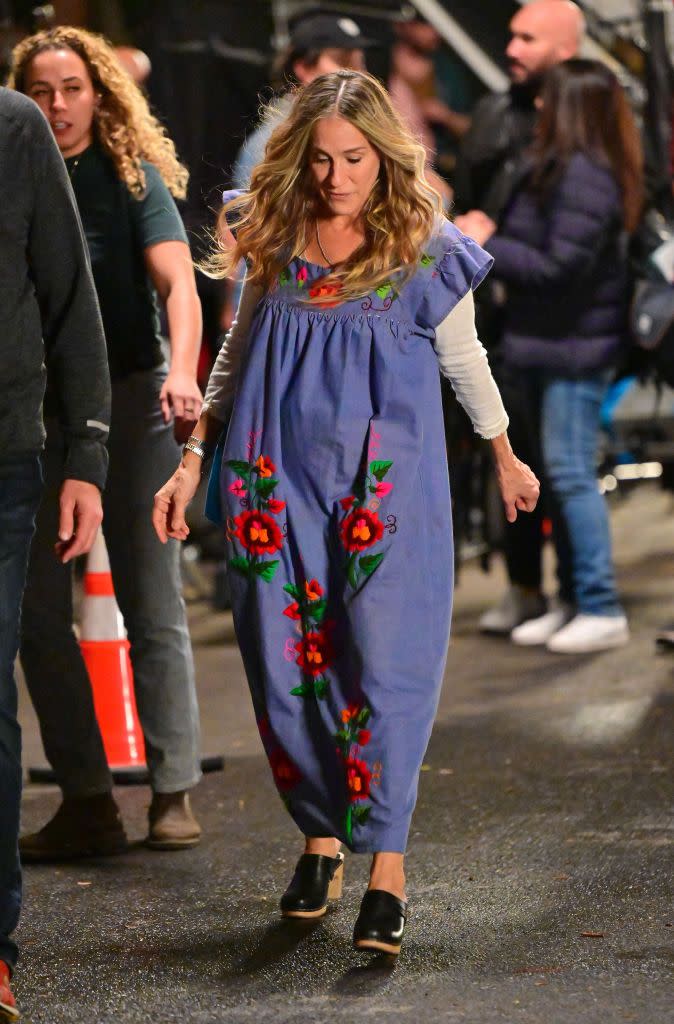 11) Sarah Jessica Parker on set of 'And Just Like That', October 2021