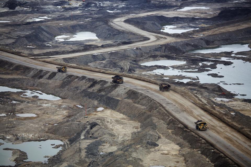 canada oil tar sands alberta reuters RTR46ZSC