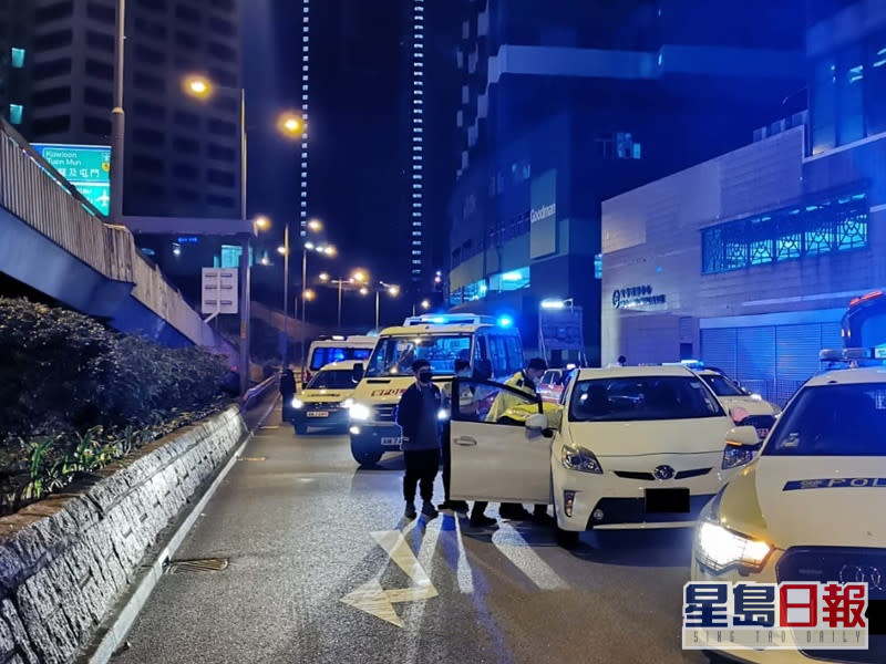 停牌女司機在車內被搜車毒品。警方圖片