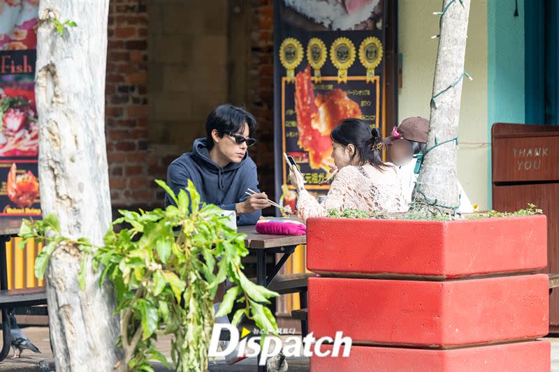 <strong>韓韶禧、柳俊烈似乎沒有戀愛的甜蜜互動。（圖／翻攝《Dispatch》）</strong>