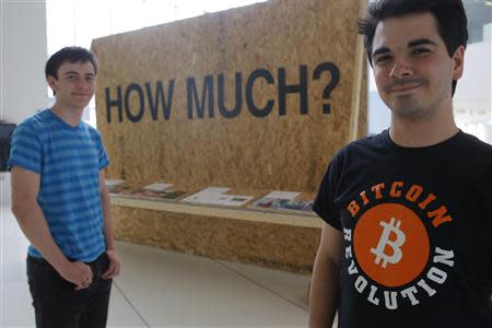 Massachusetts Institute of Technology (MIT) students Jeremy Rubin (L) and Dan Elitzer pose for a photograph at MIT in Cambridge, Massachusetts April 29, 2014. REUTERS/Brian Snyder