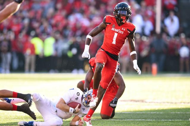 Watch: Ahmad 'Sauce' Gardner Receives NFL Rookie of the Week Belt - All  Bearcats