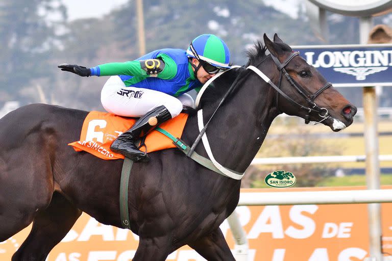 Ser Sincero, con Francisco Gonçalves, se adjudicó el Clásico Estrellas Junior Sprint (G3) y conservó el invicto.