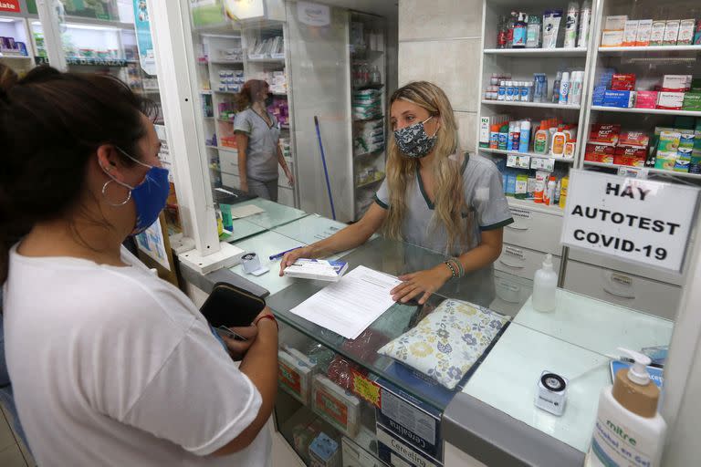 El resultado del test de Covid-19 debe ser informado en la farmacia donde fue adquirido, de manera remota o presencial 