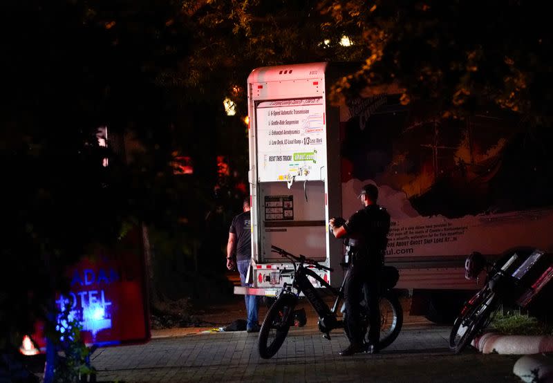 Box truck crashes into security barriers near White House