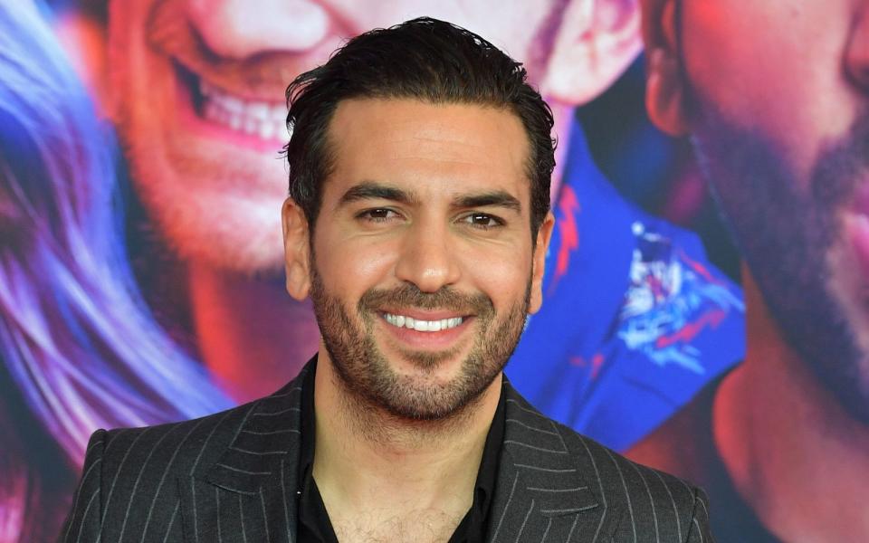 Ob Elyas M'Barek den schwäbischen Dialekt imitieren kann, ist nicht bekannt. Dennoch vermuten manche den "Fack Ju Göhte"-Star unter der Maske. Für seine Fans wäre eine Teilnahme definitiv eine schöne Überraschung: Schließlich vermuteten sie ihn schon 2020 unter der Maske des Anubis, der sich schließlich als Popsänger Ben Blümel entpuppte. (Bild: 2020 Getty Images/Hannes Magerstaedt)