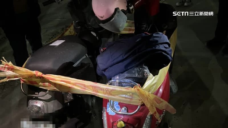 警方在案發現場發現留有乾電池殘骸，判定爆裂物為人為製造。