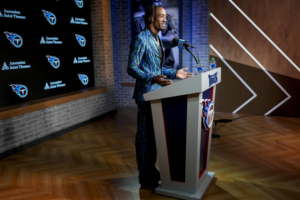 Tennessee Titans cornerback L'Jarius Sneed responds to questions from reporters at the NFL football team's training facility Tuesday, April 2, 2024, in Nashville, Tenn. Sneed was acquired by the Titans through a trade with the Kansas City Chiefs. (AP Photo/George Walker IV)