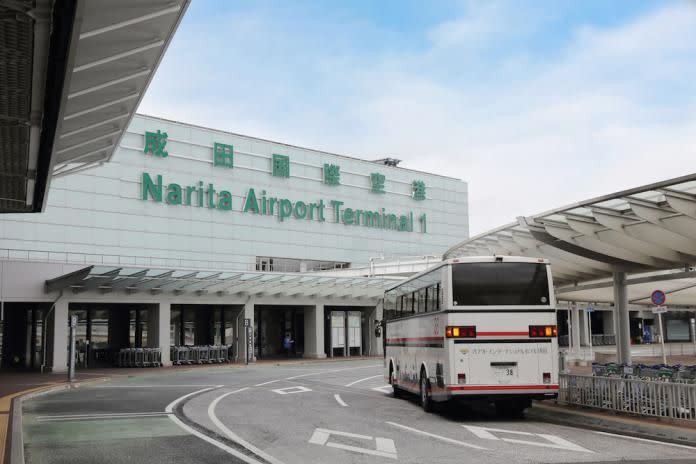 ▲日本成田機場近期入關等待人潮大爆滿。（圖／翻攝自成田空港 Narita Airport臉書）